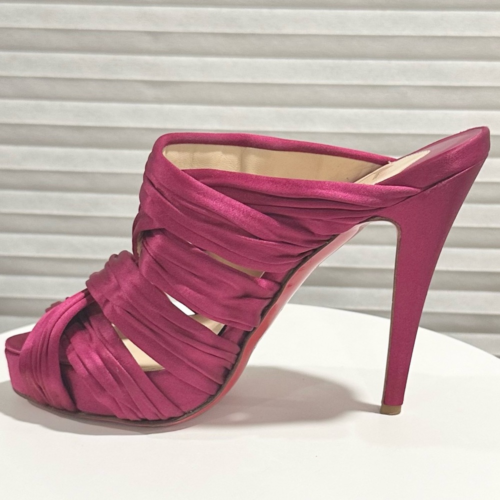 🌺CHRISTIAN LOUBOUTIN 🌺 Size: 37 - Picture 2 of 11